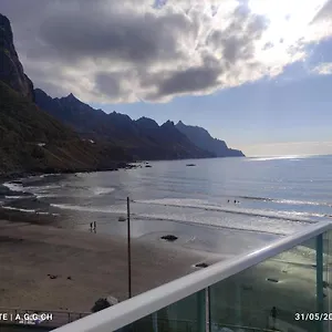 https://ocean-front-la-maresia-holiday-2-apartments.in-canary-islands.com